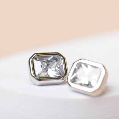 HEIRLOOM STUDS